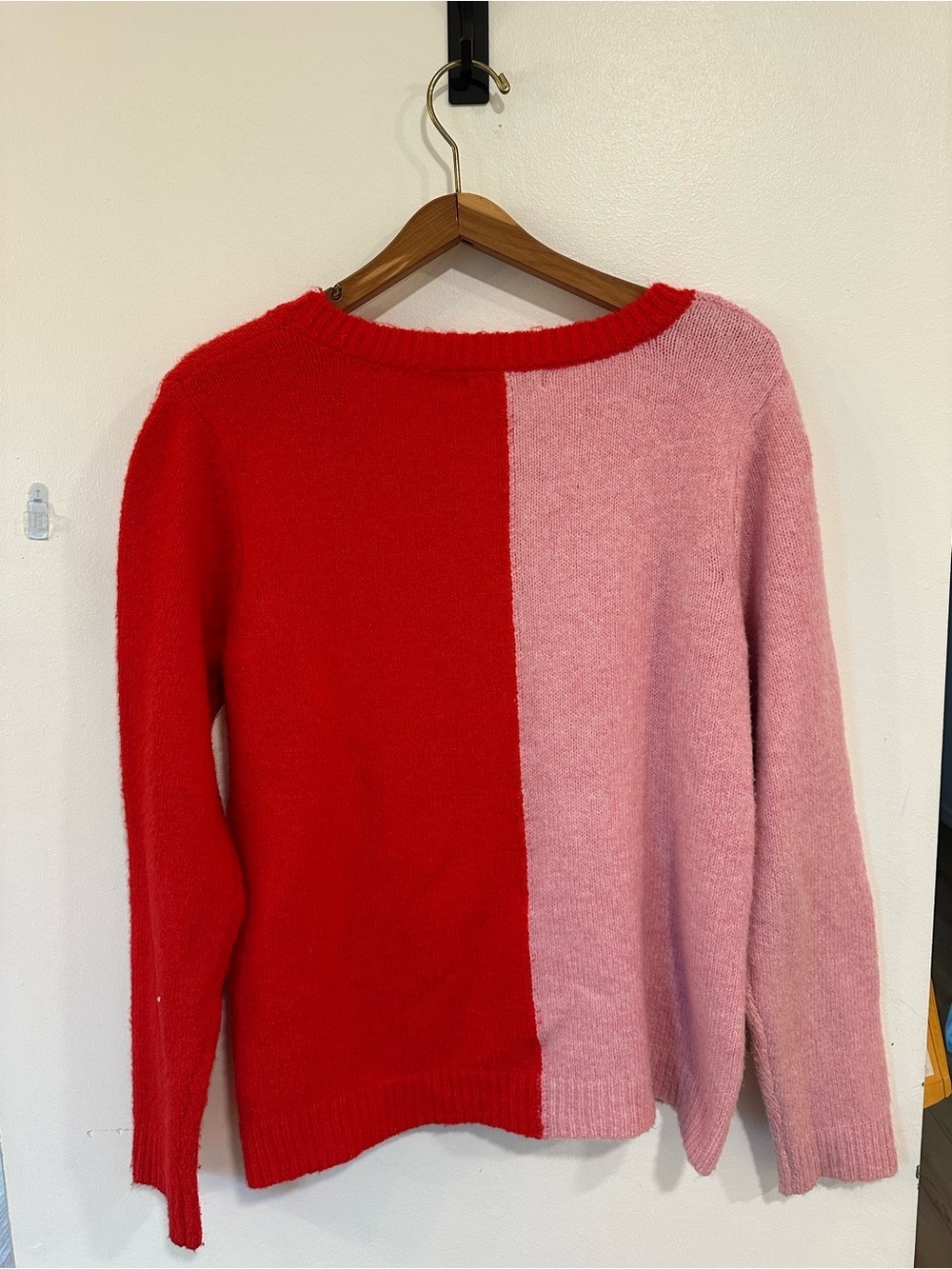 Cupcakes & Cashmere Colorblock Heart Crewneck Sweater Women’s Size Large Pink - Picture 5 of 5